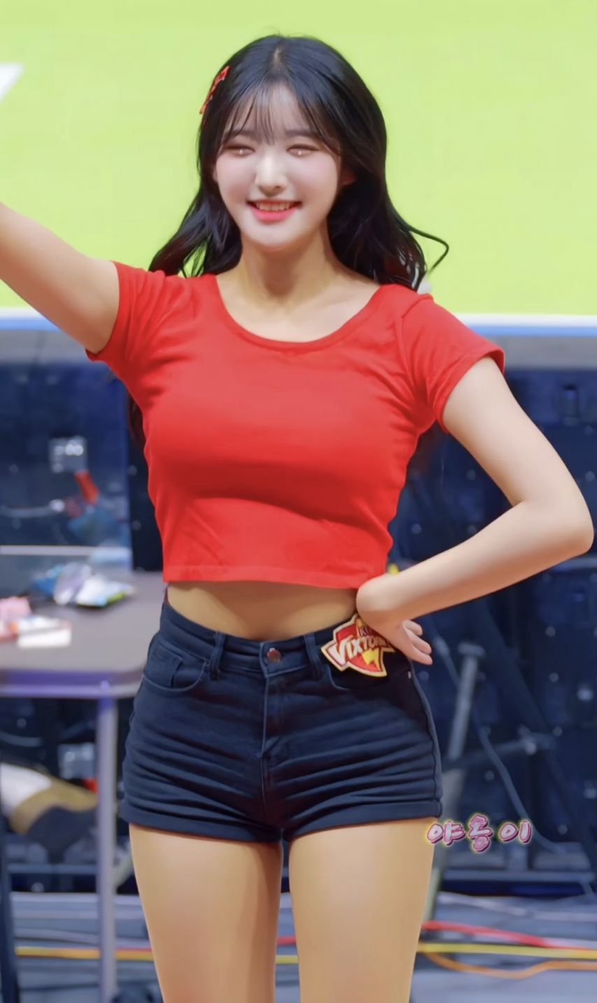 눈웃음이 귀여운 고가빈 치어리더