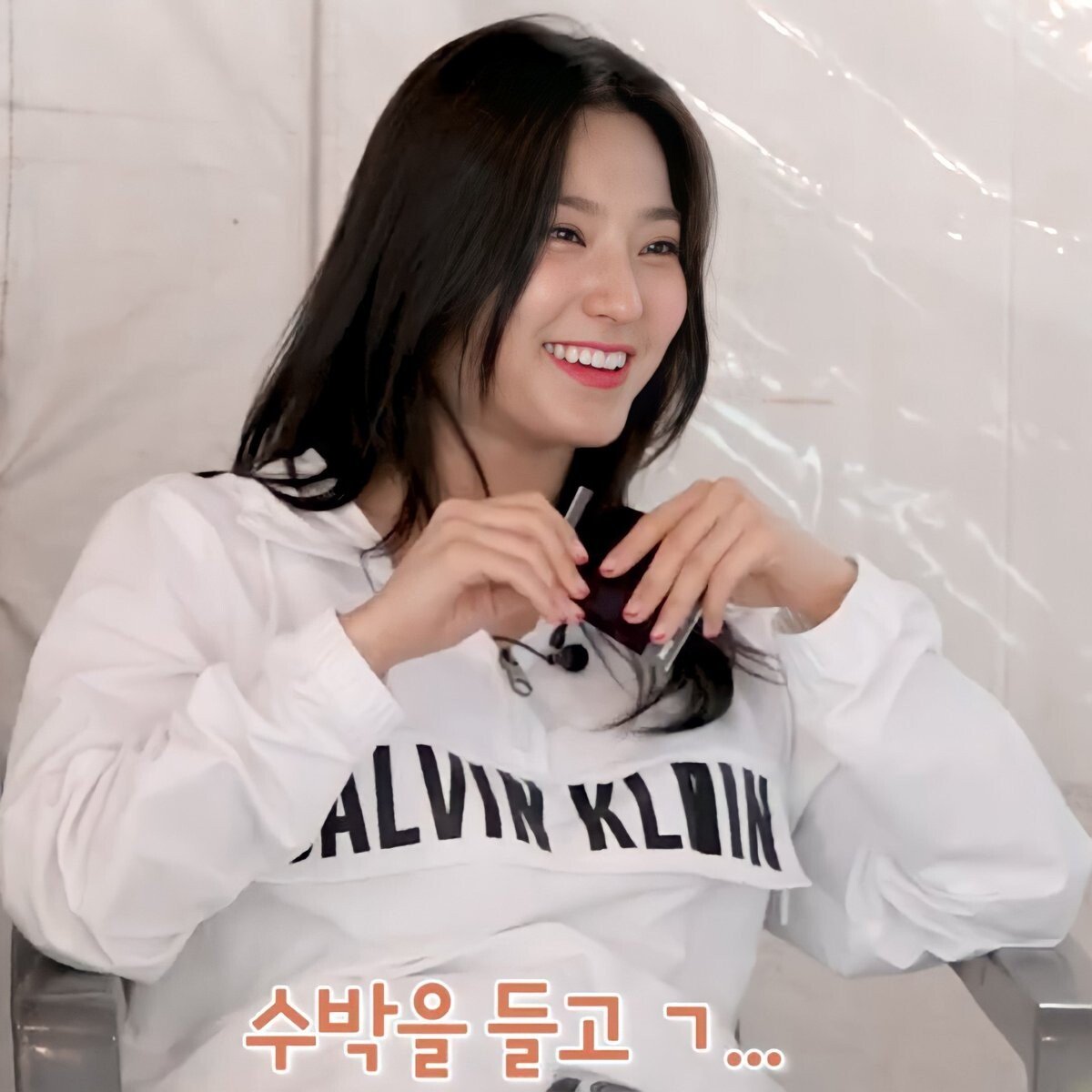 프로미스나인 새롬