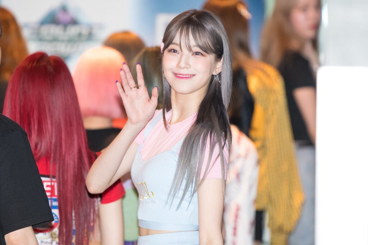 프로미스나인 지헌