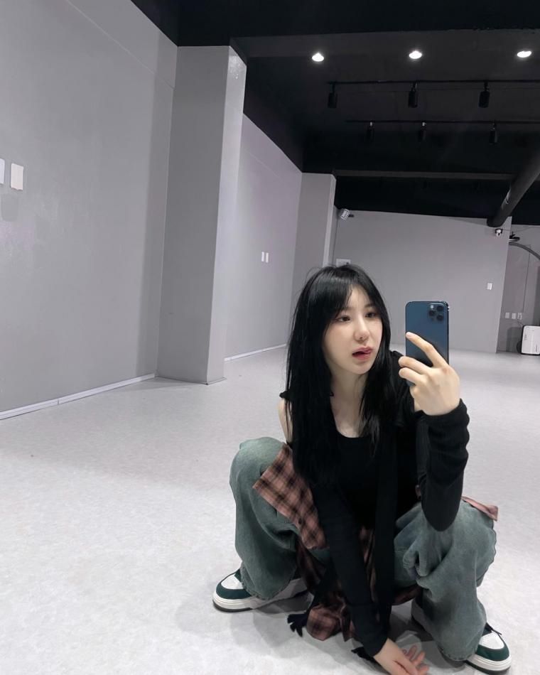 이채연