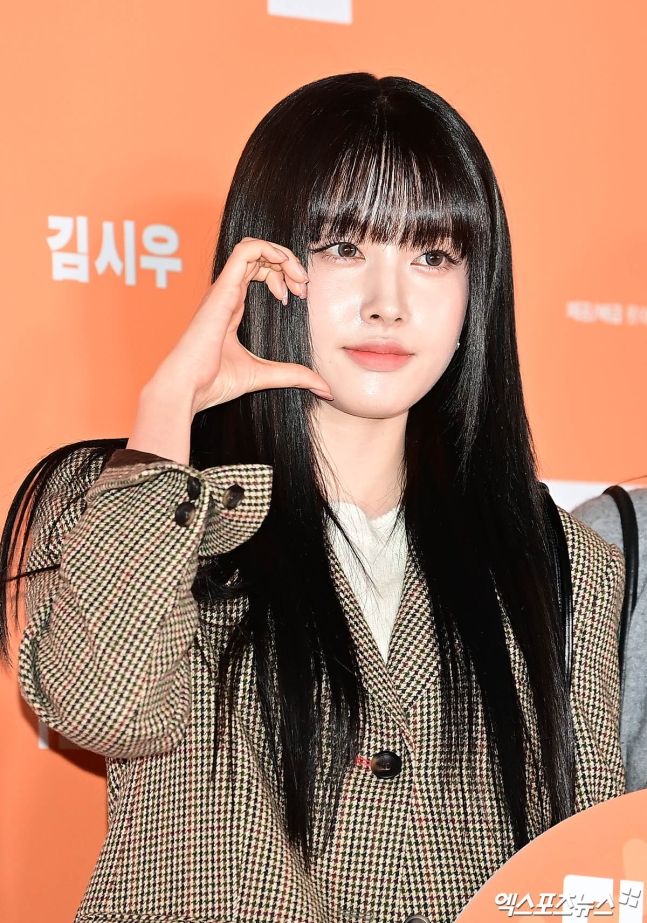 스테이씨 윤