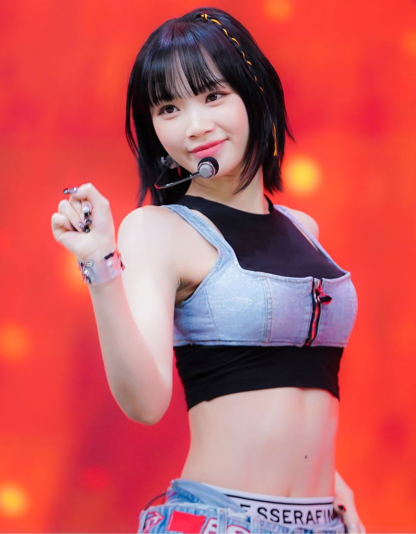 [르세라핌]  복근 김채원