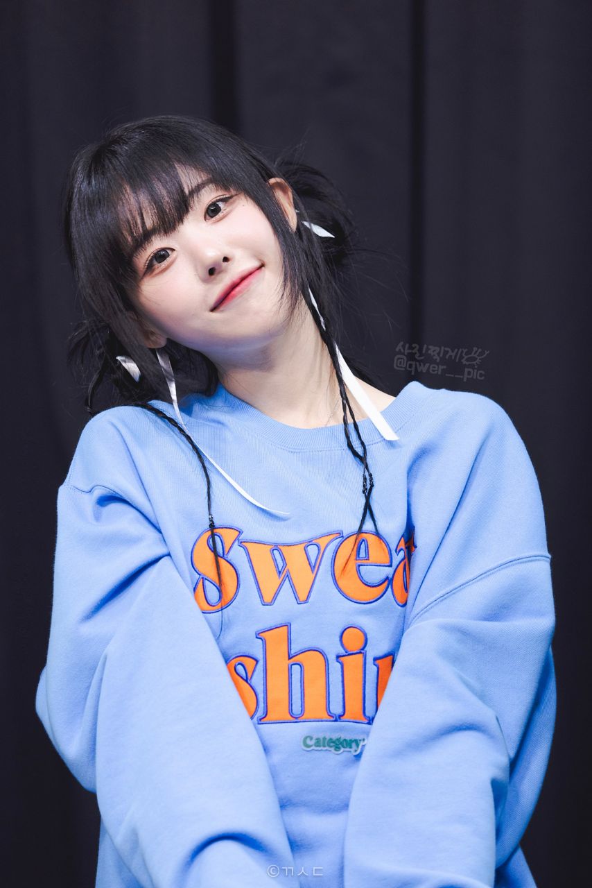 QWER 히나의 자유상