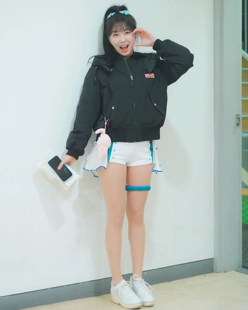 안지현