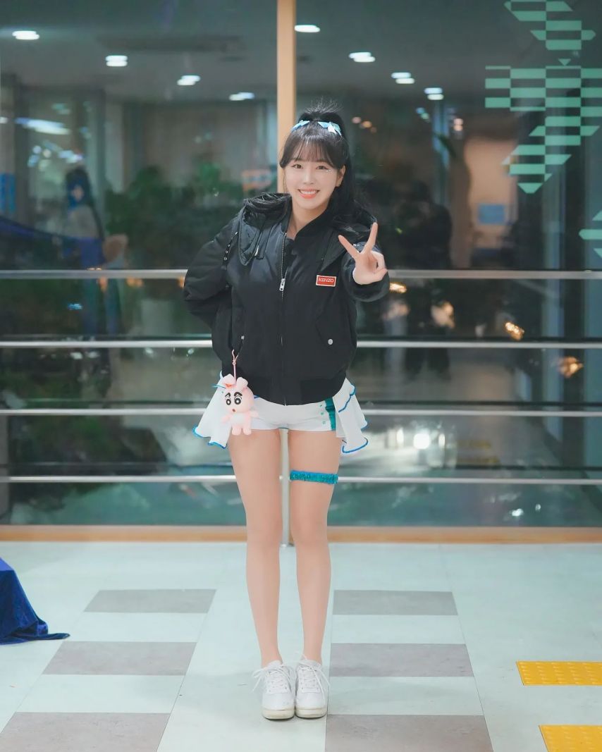안지현