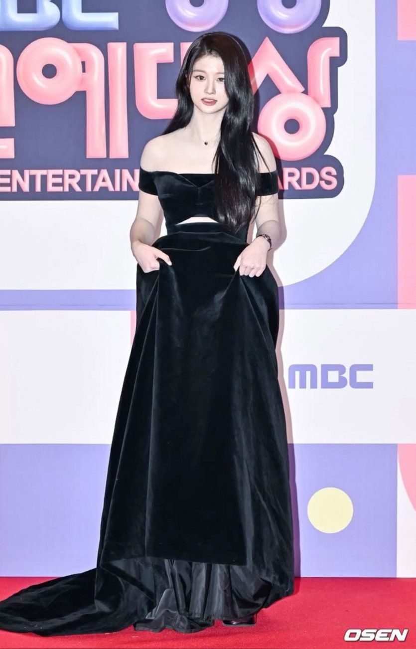 NMIXX 설윤아.jpg