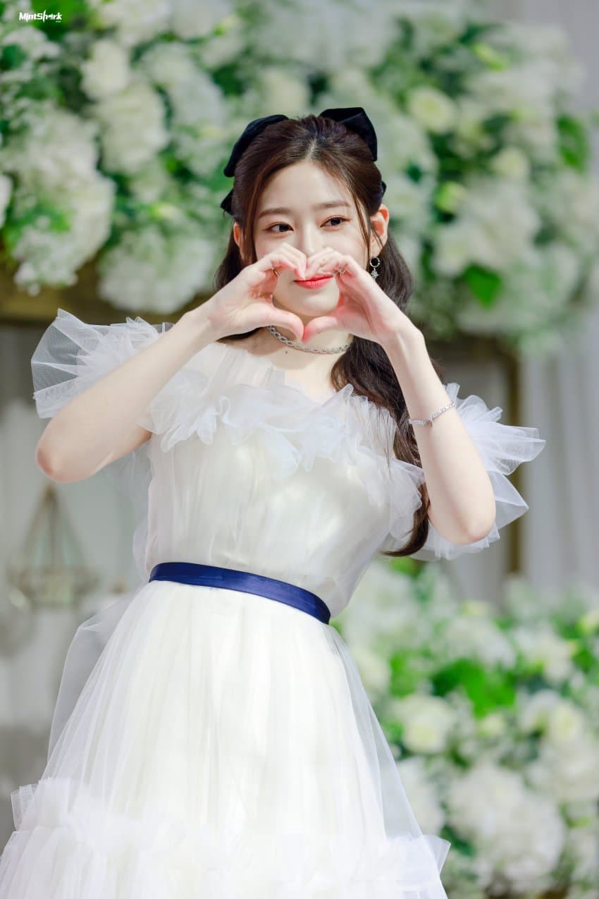 김민주