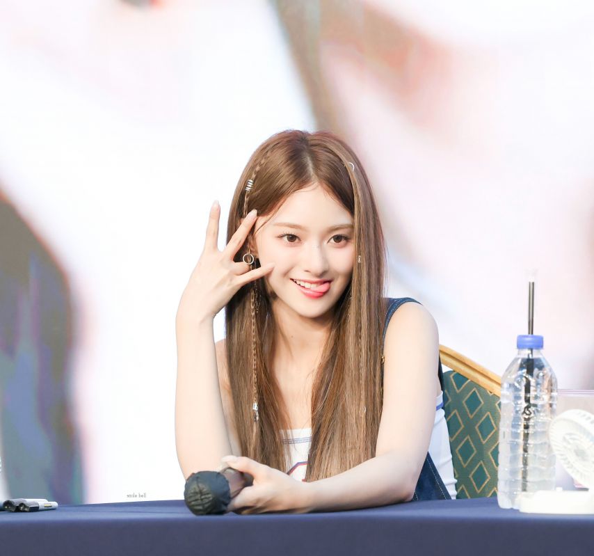 프로미스나인 이나경