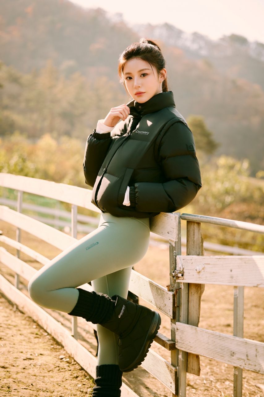 배우 고윤정 디스커버리 레깅스 고화질