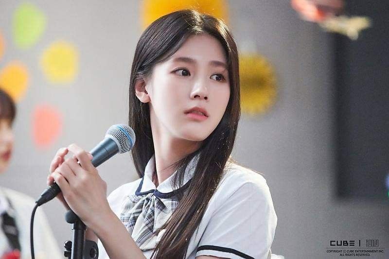(G)-IDLE 미연.jpg