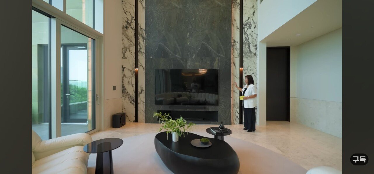 유튜브에 최초로 공개된 매매가 300억 에테르노 청담 내부 ㄷㄷ