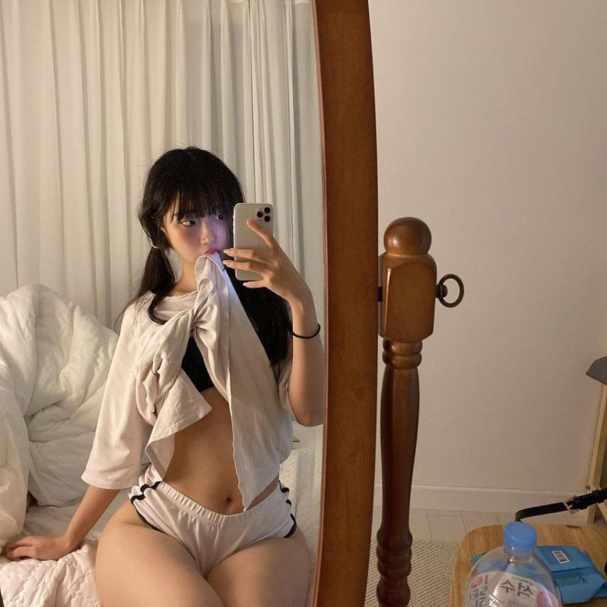 신나린 거울 셀카