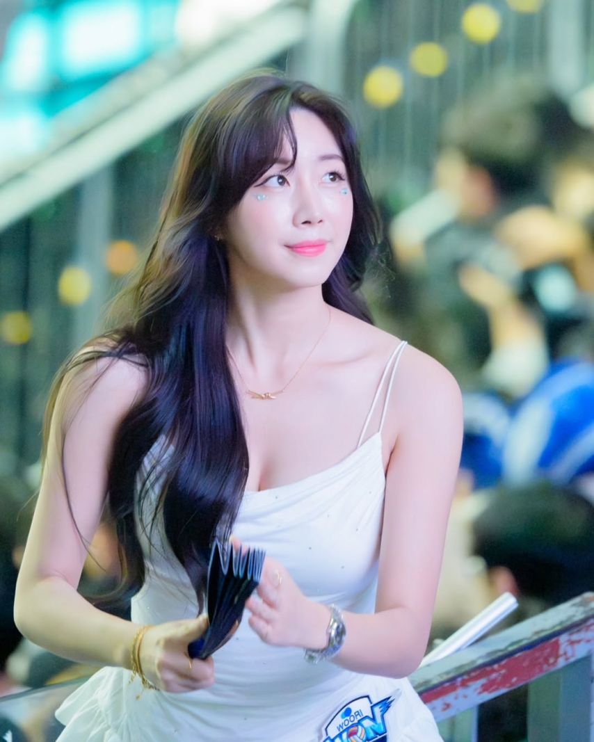 안지현
