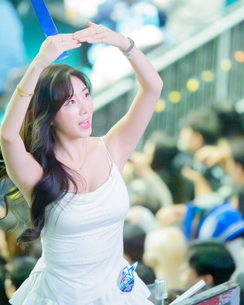안지현