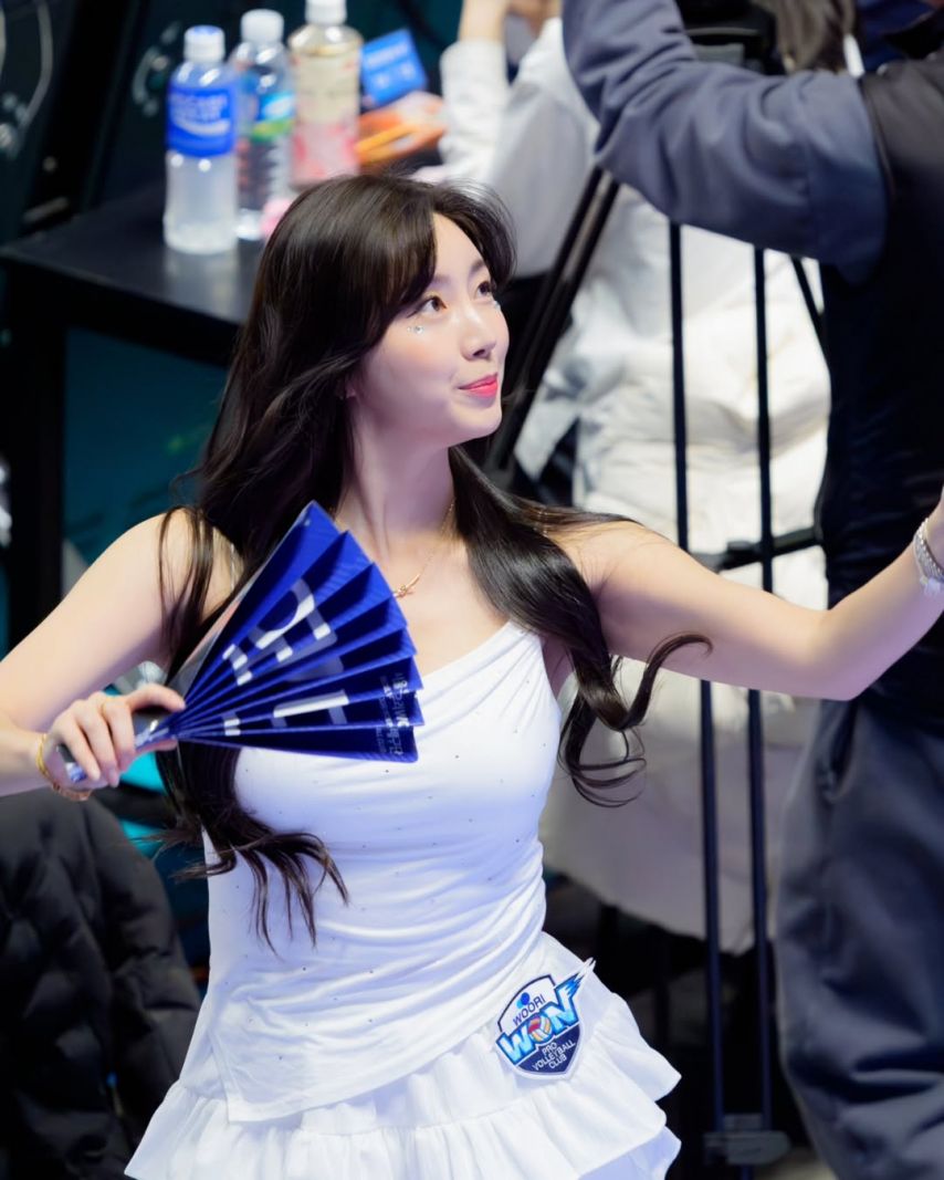 안지현