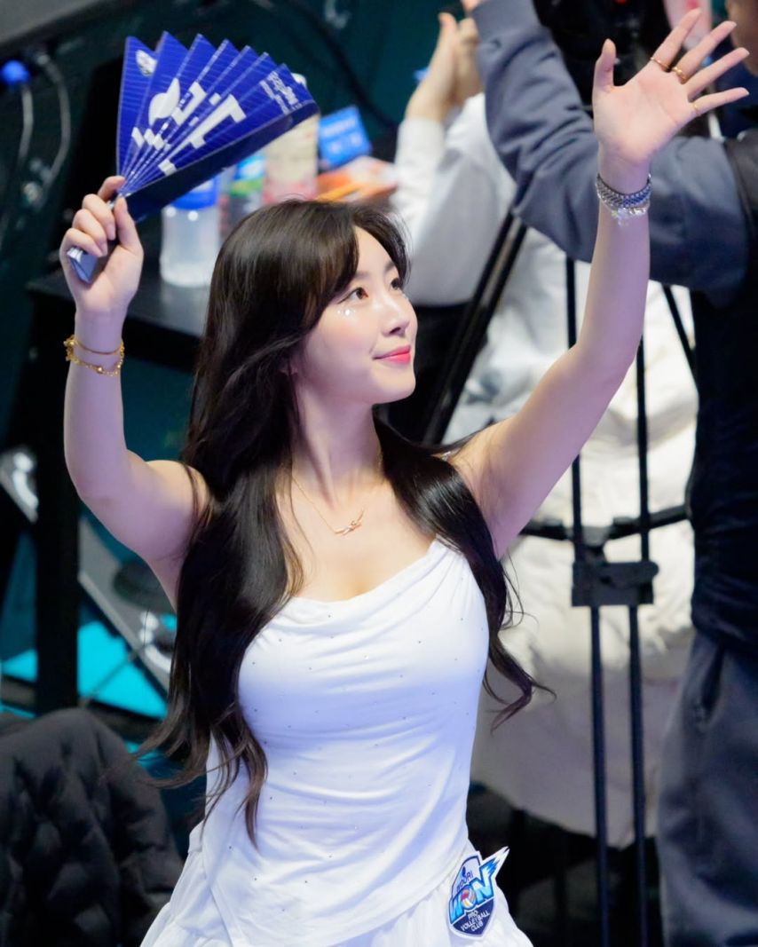 안지현