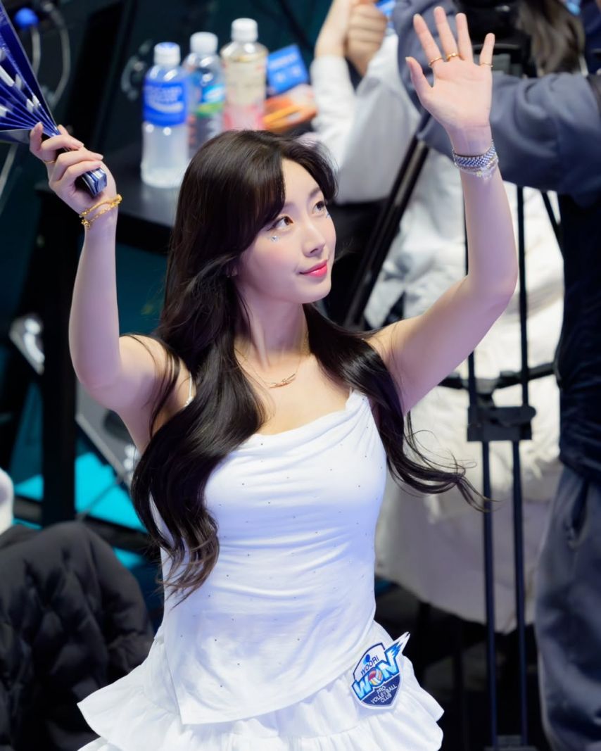 안지현