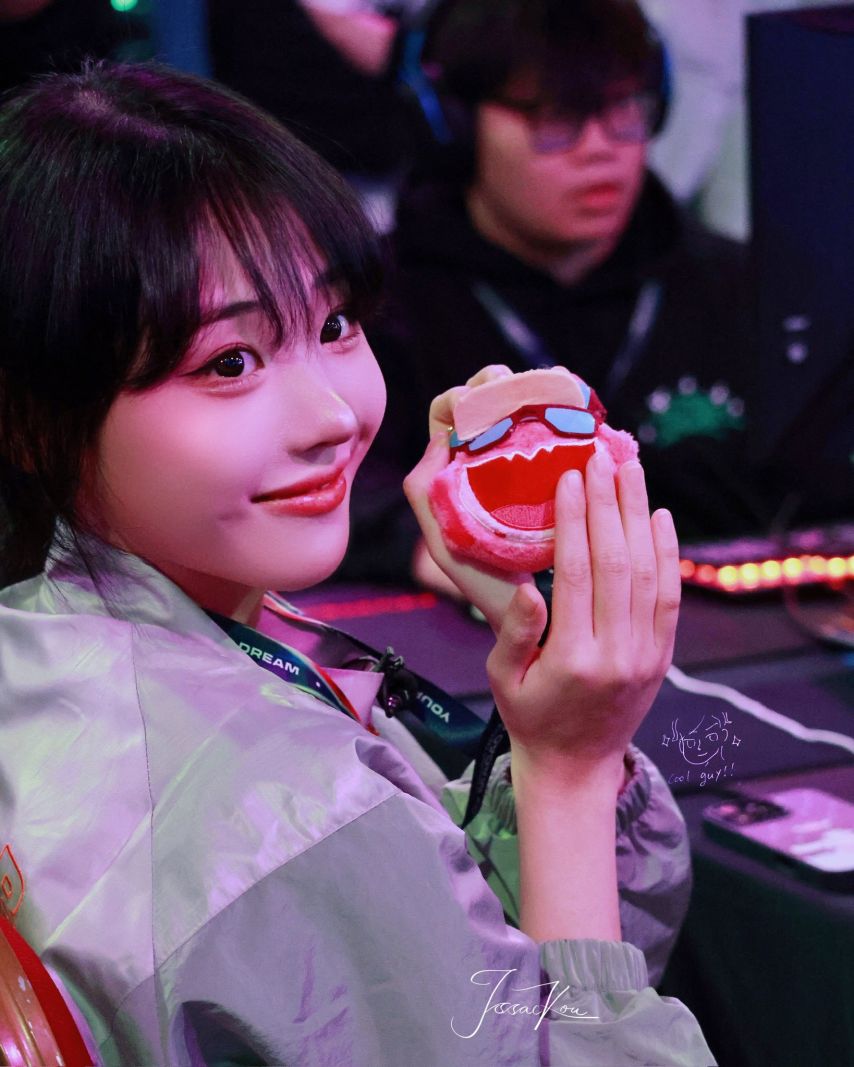 [QWER] 히나