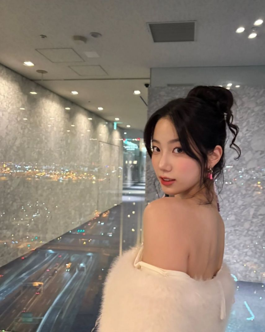 오프숄더 카즈하