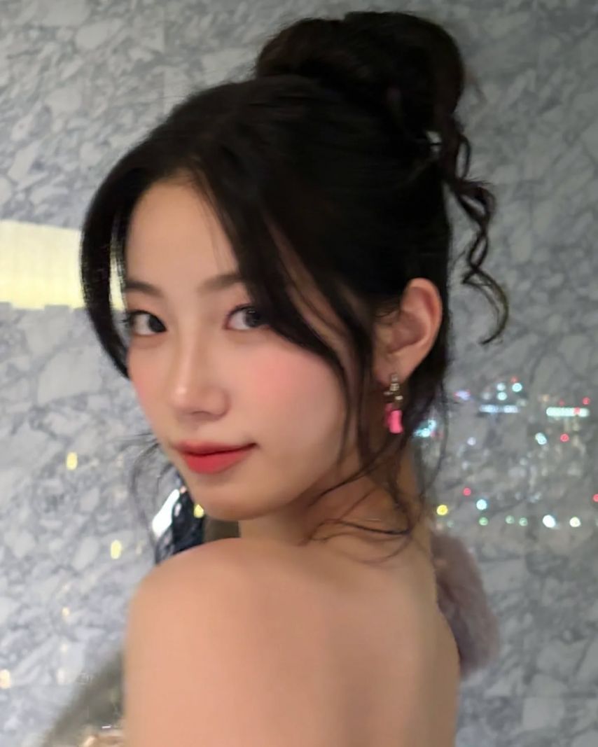 오프숄더 카즈하