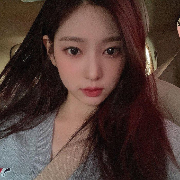 와이셔츠만 걸친 여친 느낌 김민주