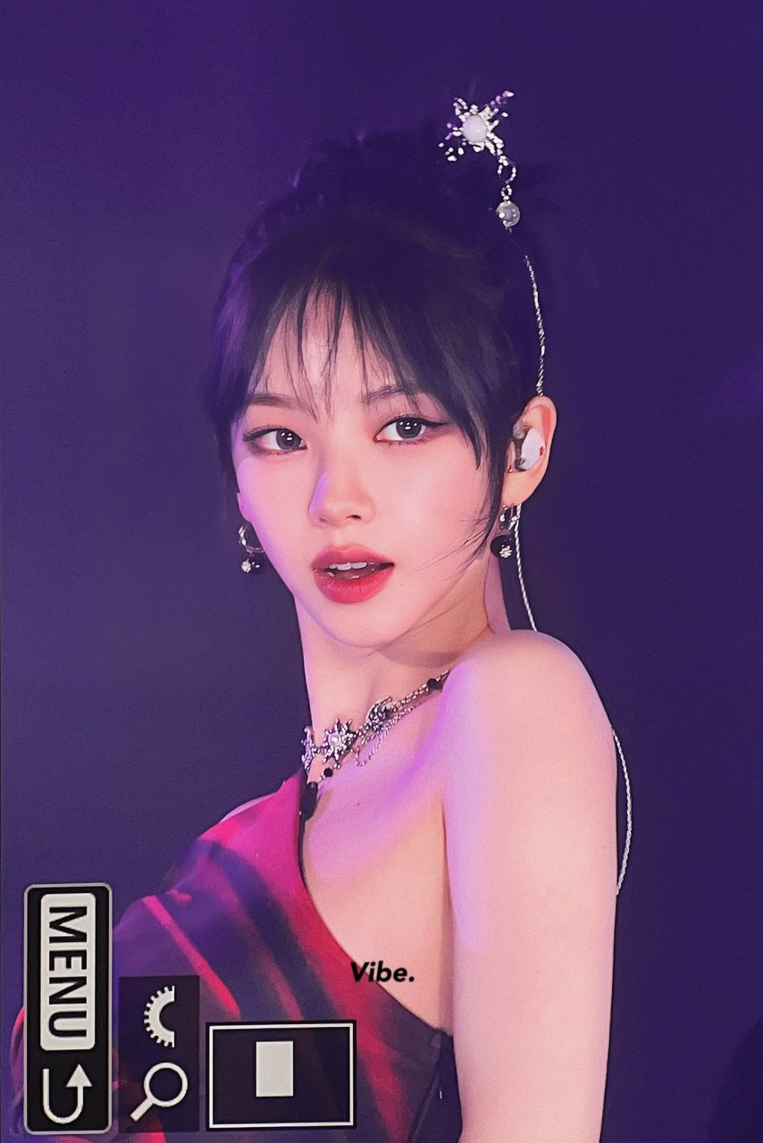 머리올린 흑단발 카리나 미모