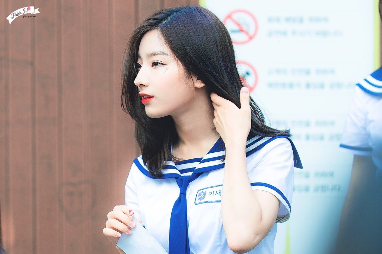 프로미스나인 새롬