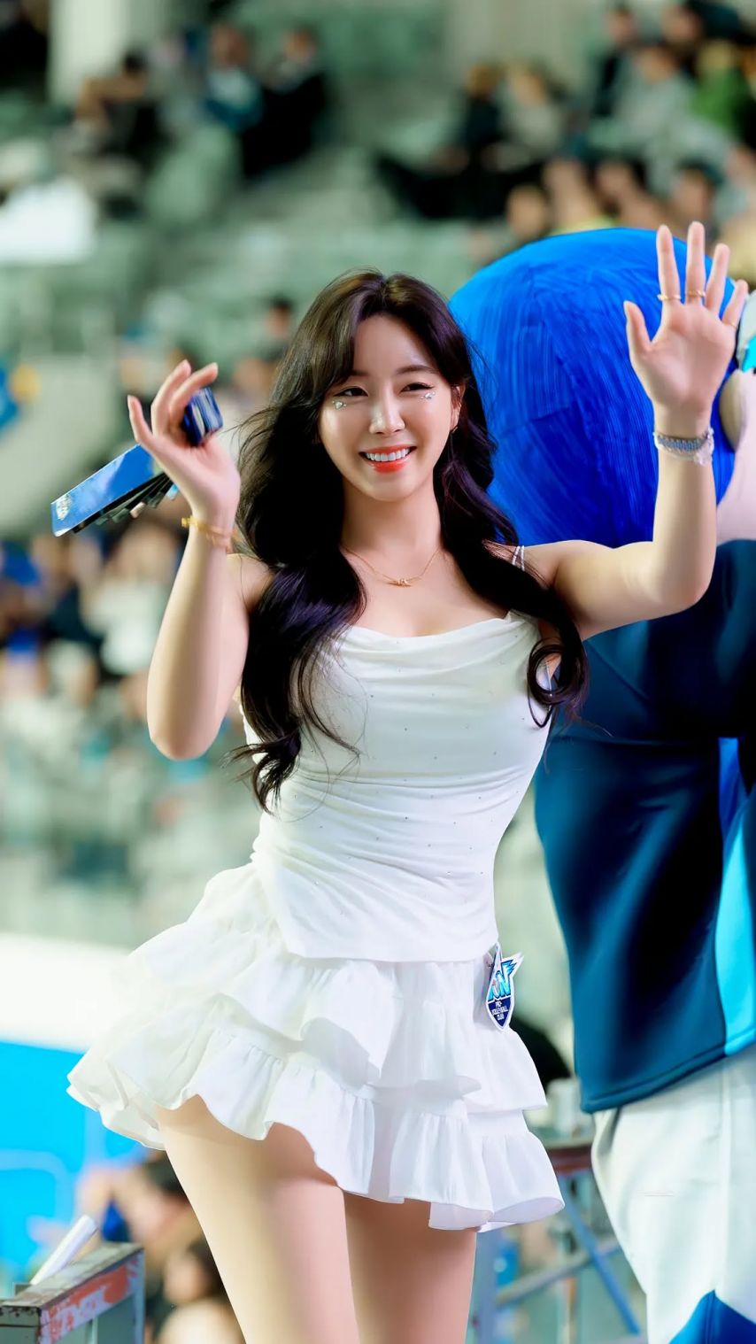 안지현