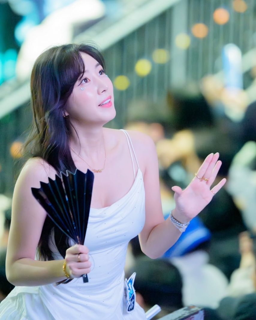안지현
