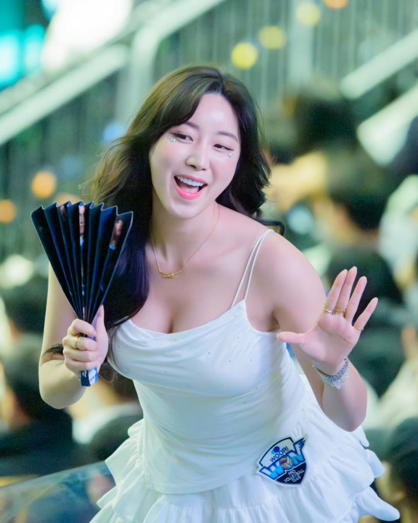 안지현