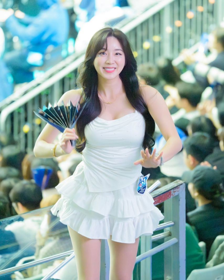 안지현