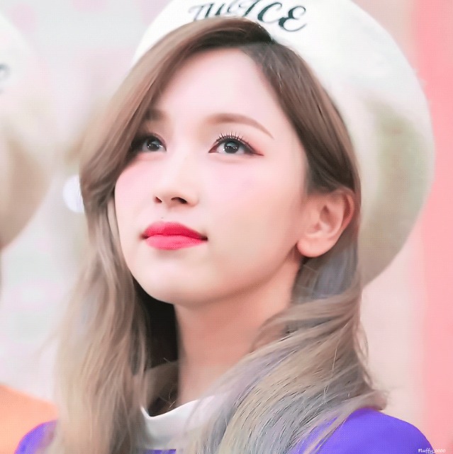 매혹적인 트와이스 미나..