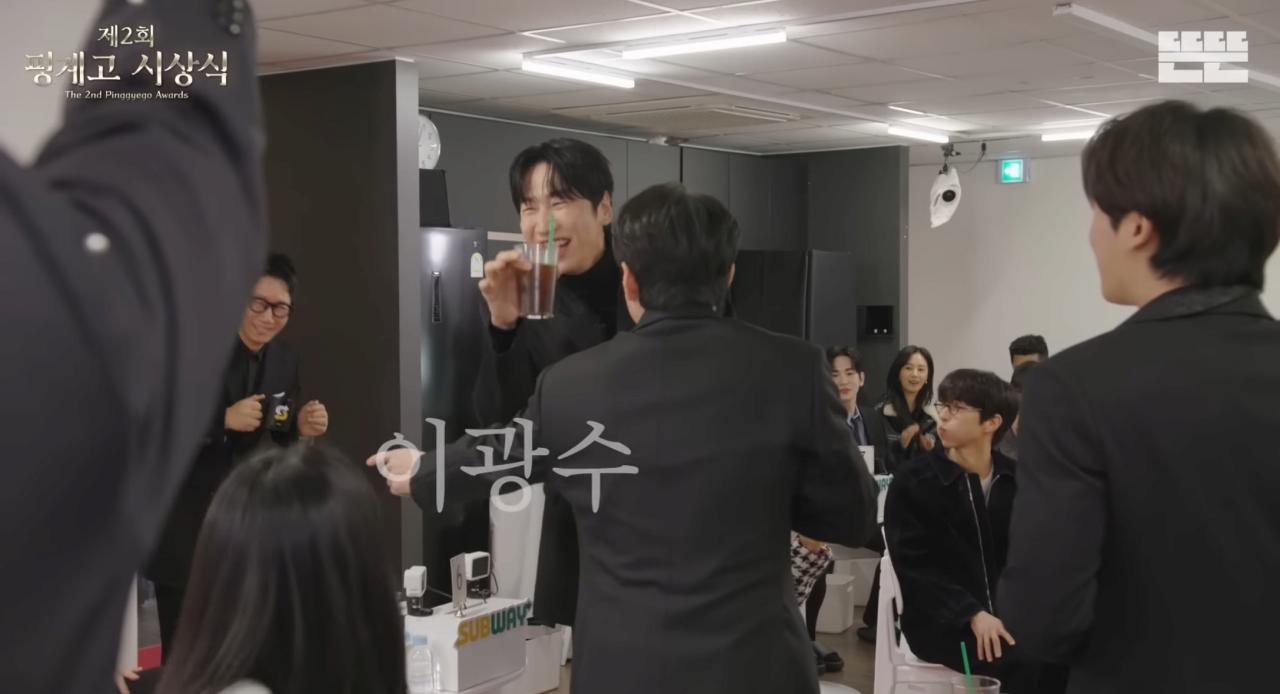 제2회 핑계고 시상식 라인업