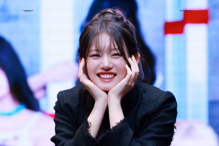 베이비몬스터 로라