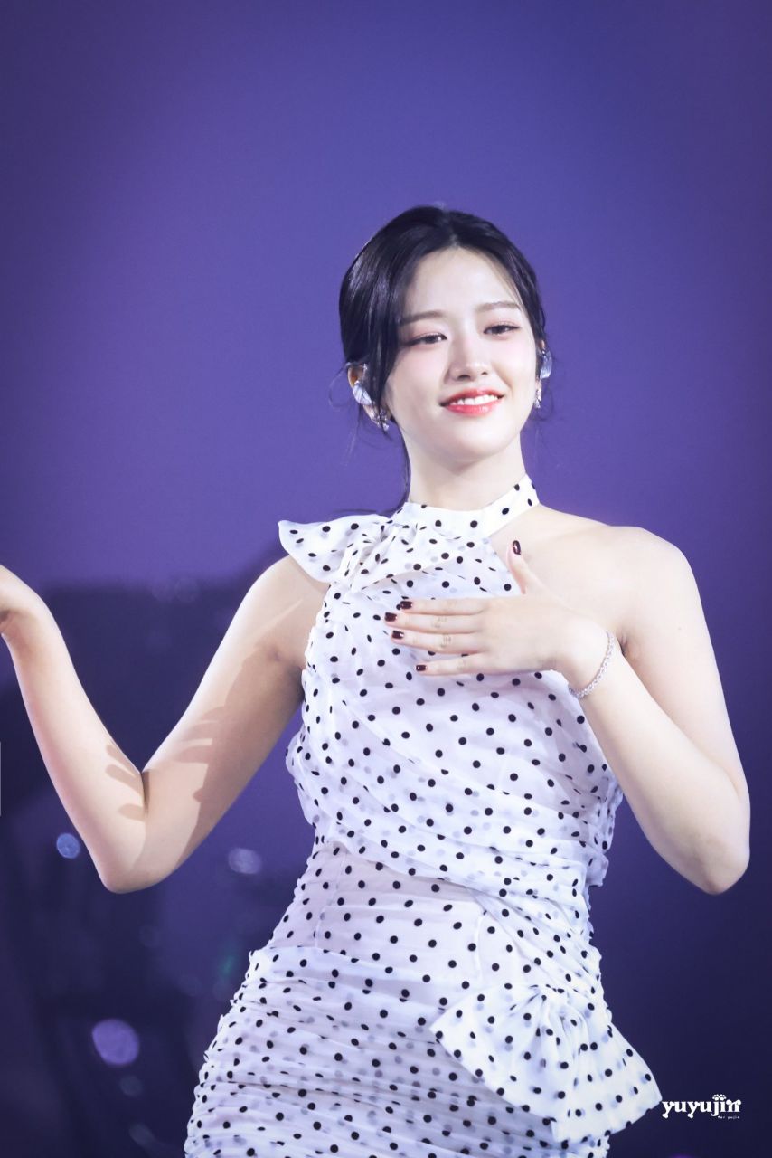 안유진 카리나