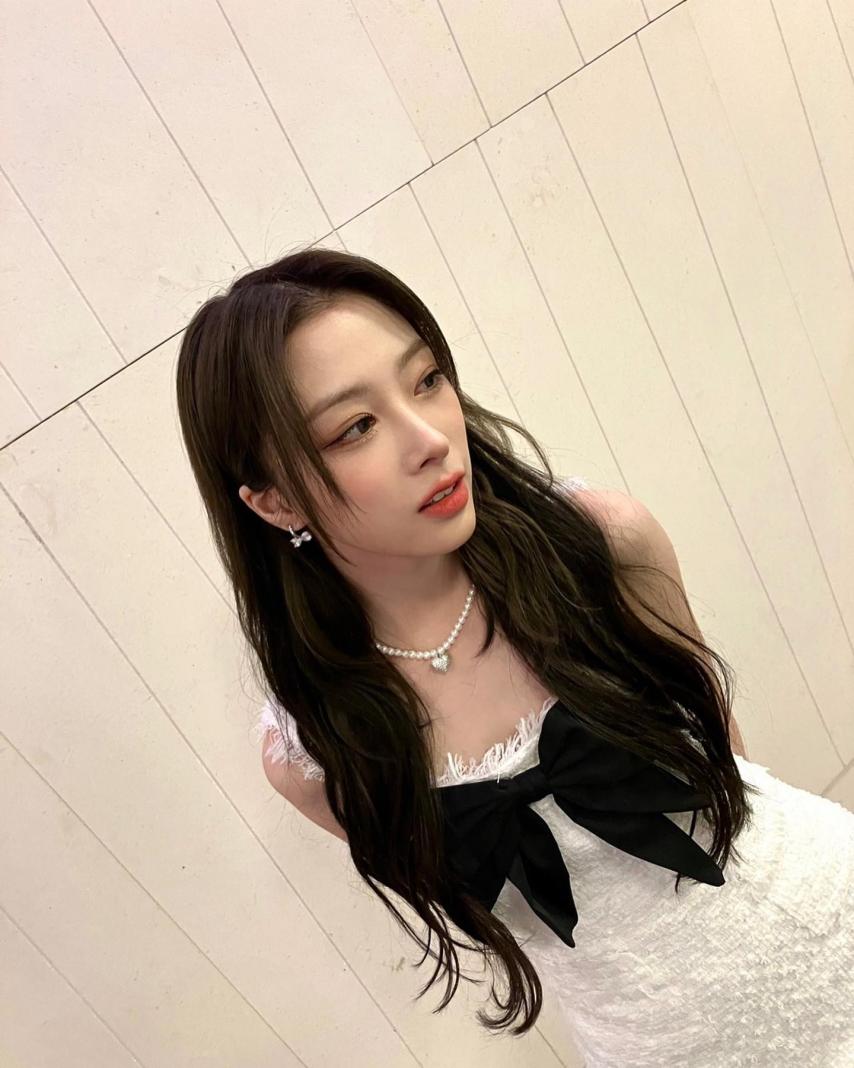 로켓펀치 윤경