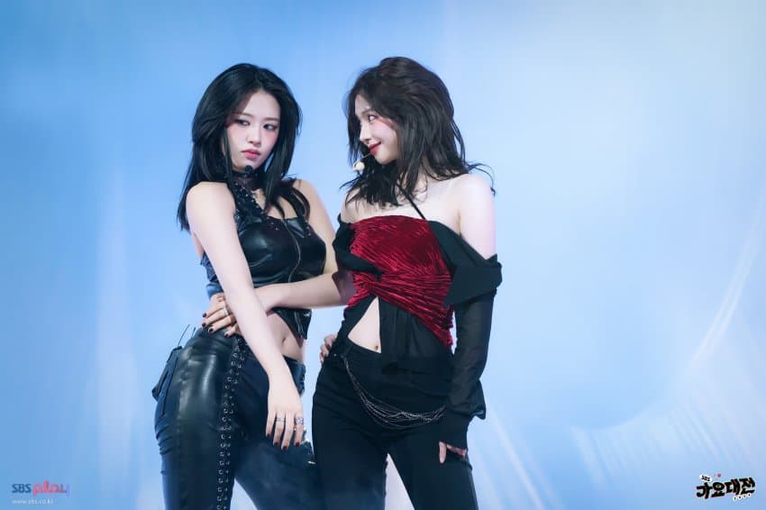 아이브 안유진 x 에스파 카리나 가요대전 현장포토 + 팬아트