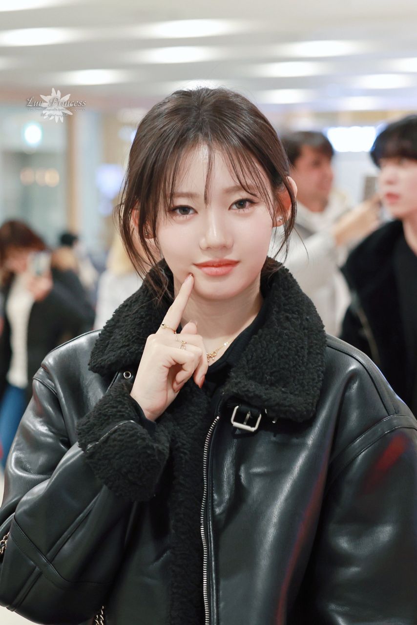 베이비몬스터 로라