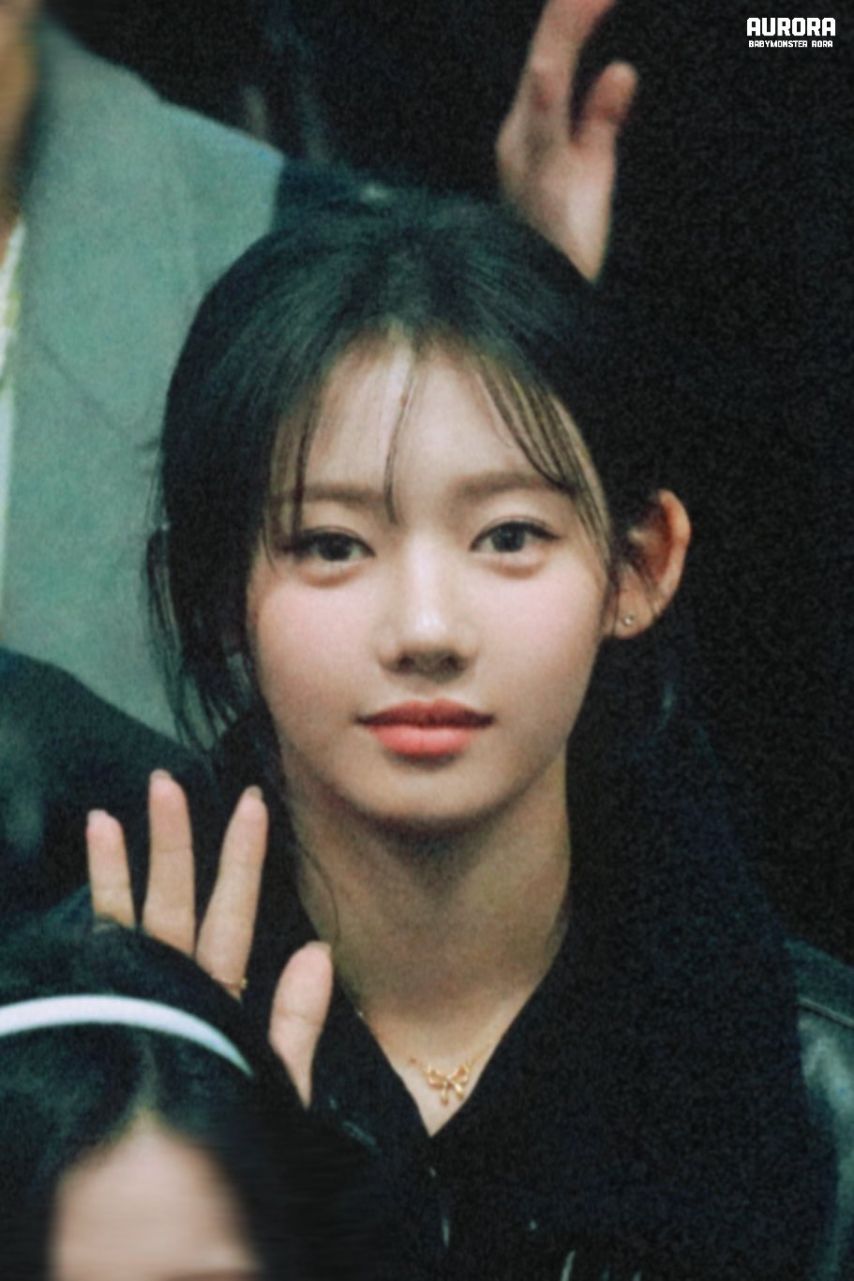베이비몬스터 로라