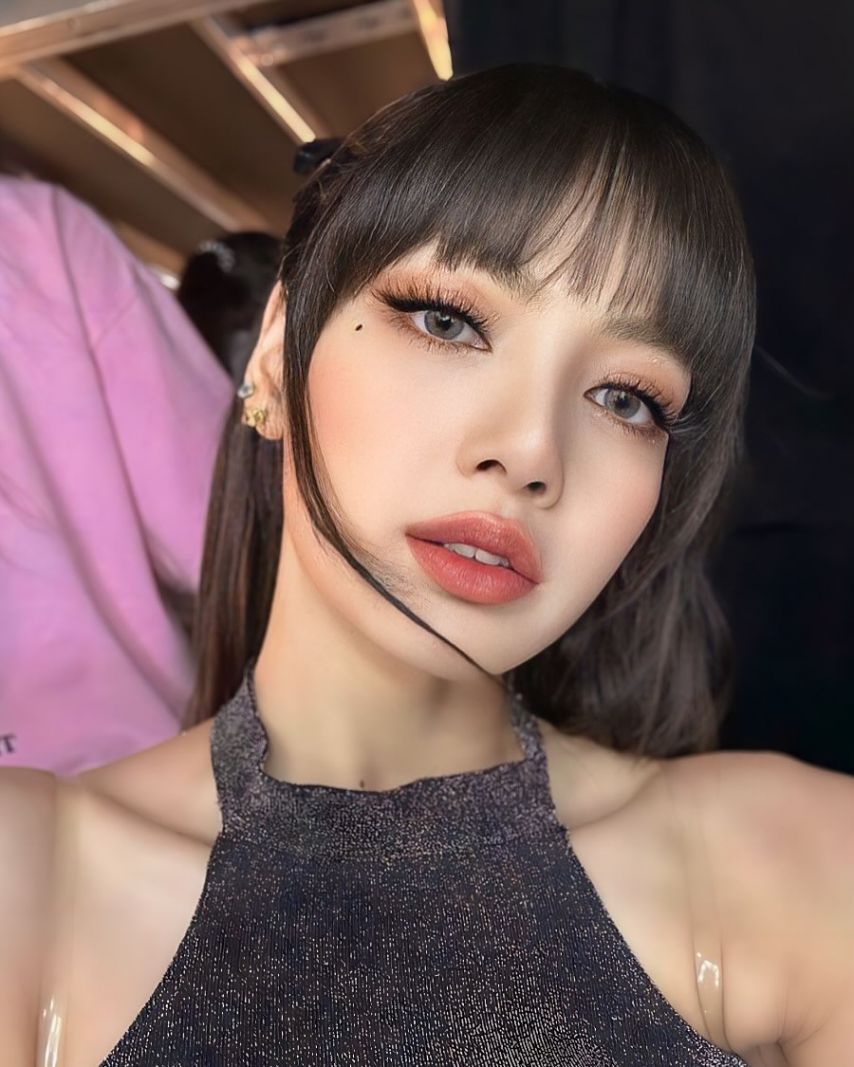 블랙핑크 리사 .jpg