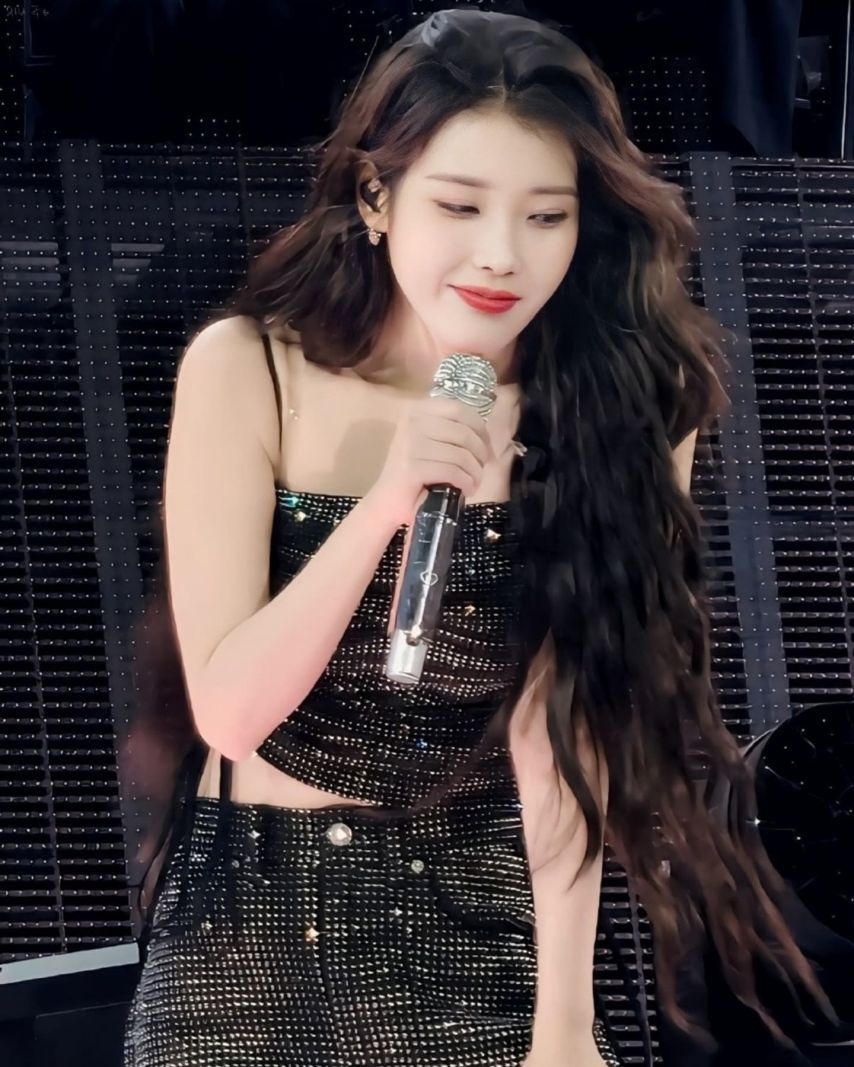 아이유 .jpg