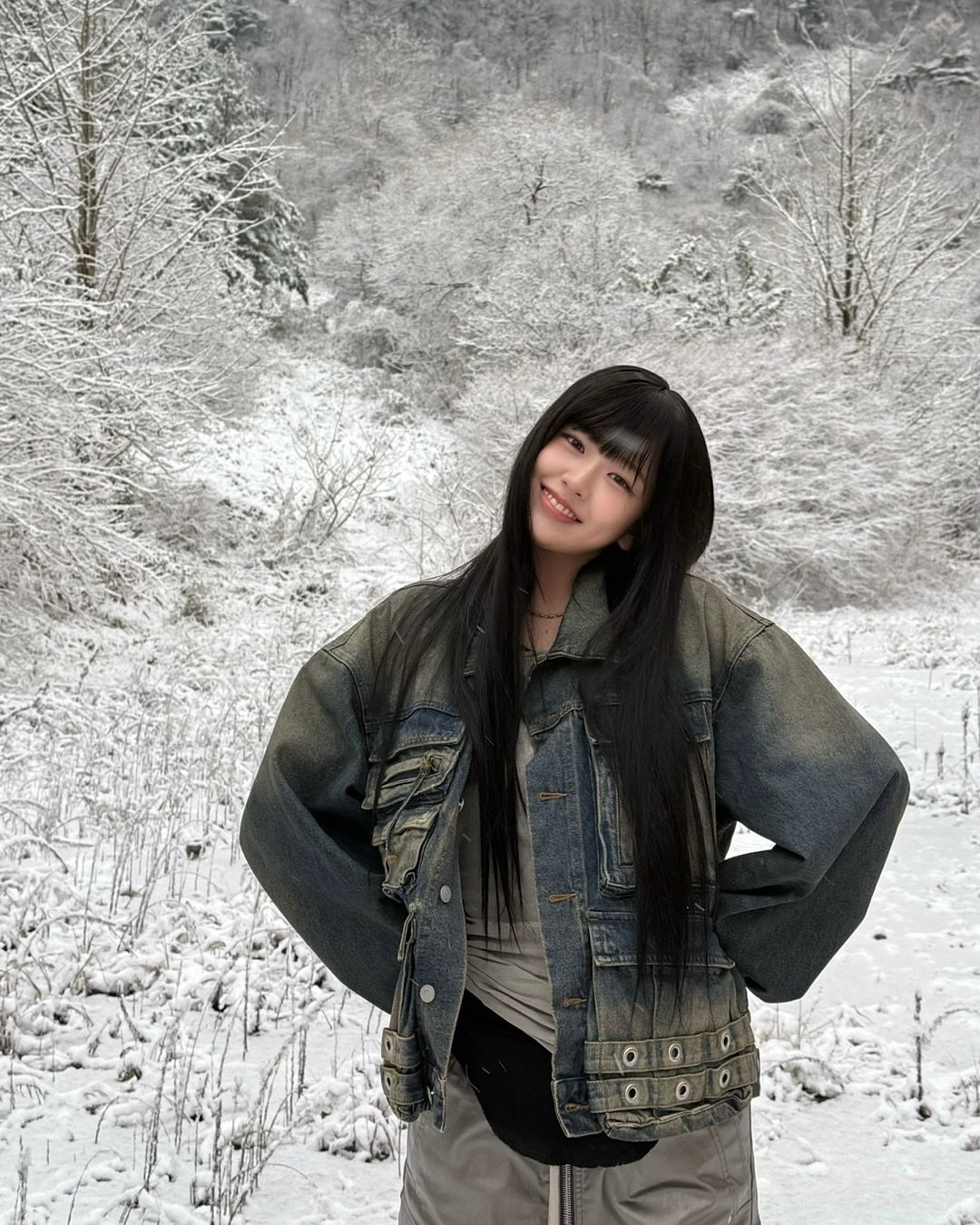 최근 뱅헤어로 스타일 바꾼 안유진 ㄷㄷ