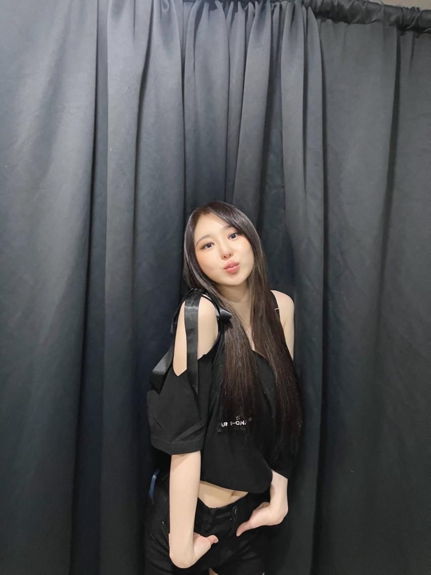 이채연