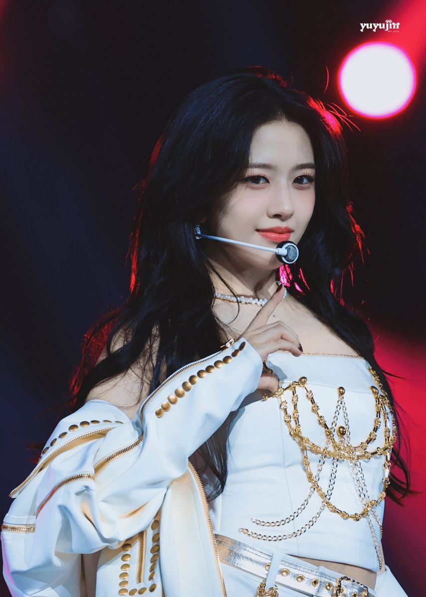 아이브 안유진
