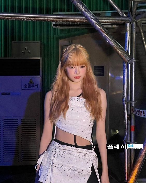 르세라핌 홍은채