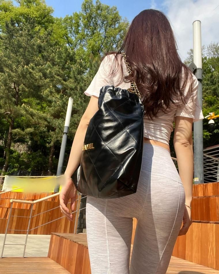 약후)뒤태 자랑하는 신재은