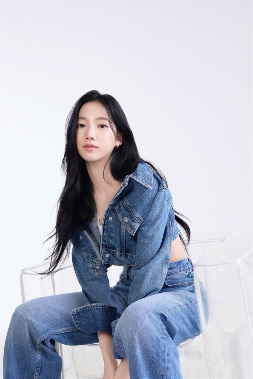 [르세라핌]  카즈하  청바지