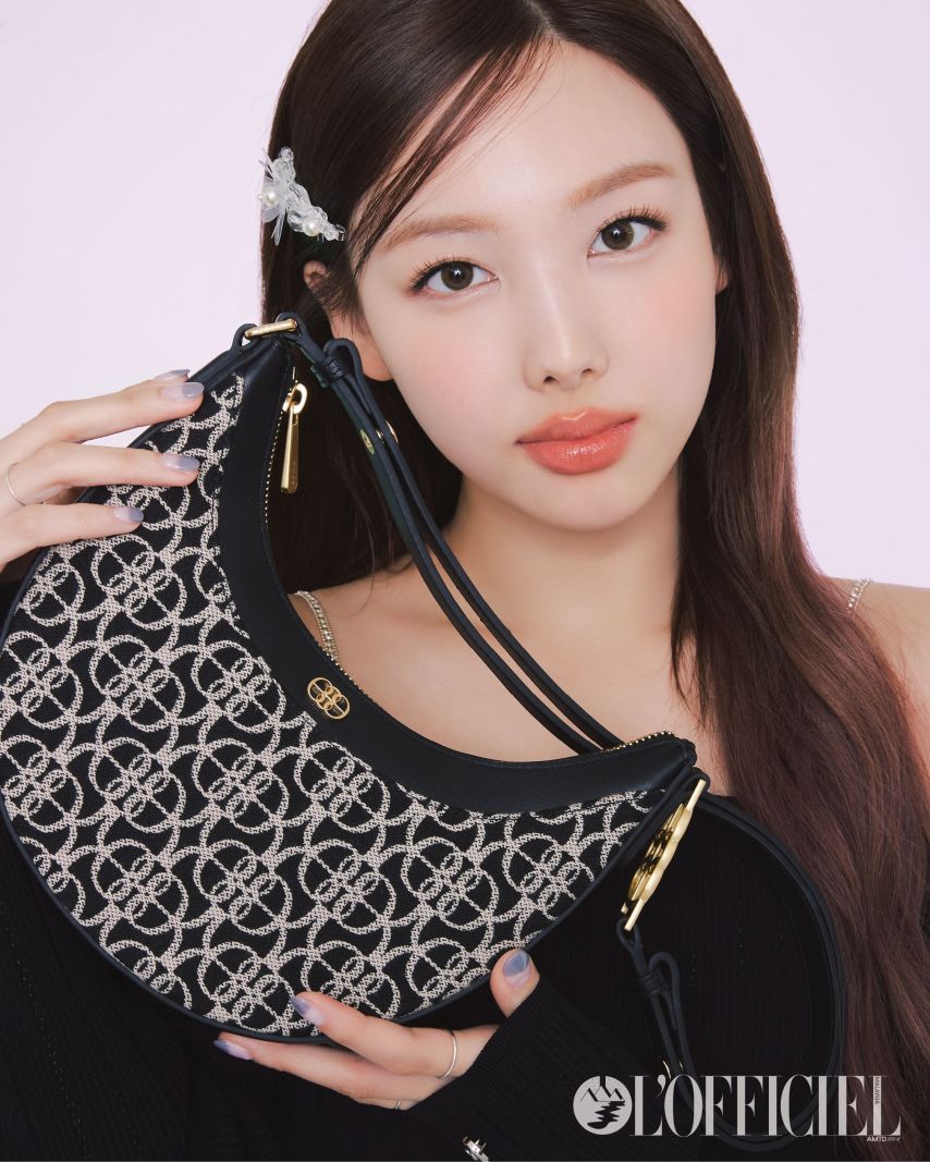 트와이스 나연 로피시엘