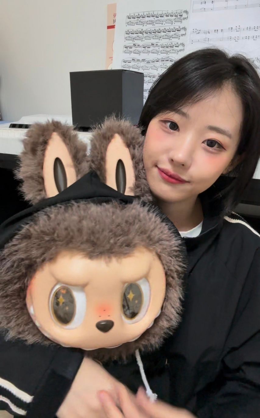 QWER 히나