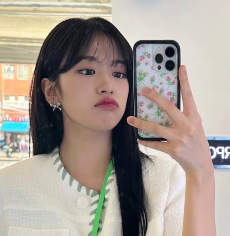 (약스)안유진 거울 셀카